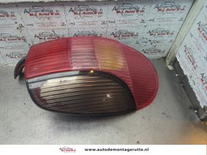 O190599 Gebruikte achterlicht rechts Peugeot 306