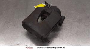 O190608 Gebruikte remklauw (tang) rechts-voor Volkswagen Golf