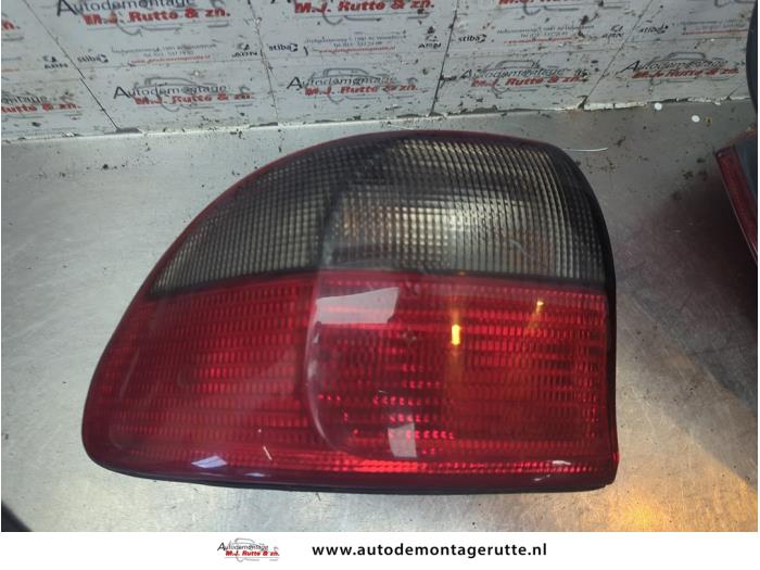 Gebruikte Achterlicht links Opel Omega O190619