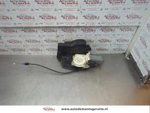 O190684 Gebruikte portierslot mechaniek 4deurs rechts-voor BMW 7-Serie