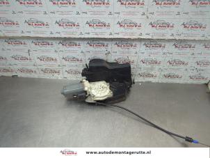 O190685 Gebruikte deurslot mechaniek 4deurs links-voor BMW 7-Serie
