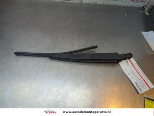 O190740 Gebruikte ruitenwisserarm achter Volkswagen Golf