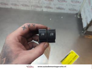 O190764 Gebruikte schakelaar elektrisch raam Volkswagen Golf