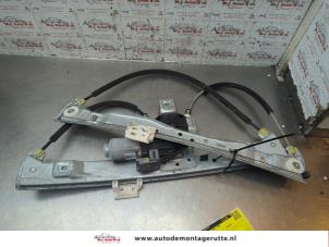 O190823 Gebruikte ruitmechaniek 2deurs links-voor Citroen DS3