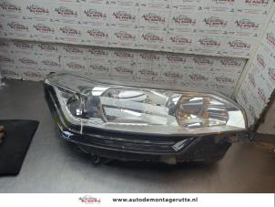 O190829 Gebruikte rechter koplamp Citroen C5