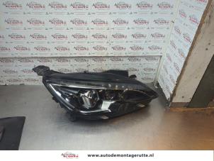 O190853 Gebruikte koplamp rechts Peugeot 308