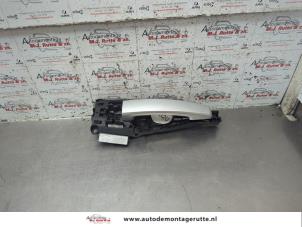 O190855 Gebruikte portiergreep 4deurs links-voor Chevrolet Aveo