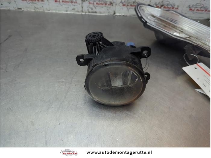 Gebruikte Mistlamp links-voor Peugeot 308 O190915