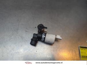O190920 Gebruikte ruitensproeierpomp voor Peugeot 308