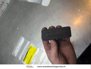 O190931 Gebruikte schakelaar achterklep Peugeot 308