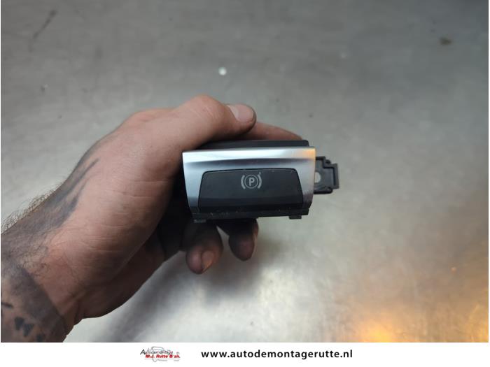 Gebruikte Handrem schakelaar Peugeot 308 O190934