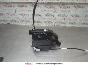 O190949 Gebruikte slotmechaniek portier 4deurs links-voor Peugeot 308