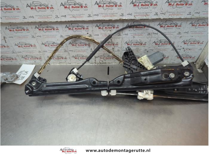 Gebruikte Raammechaniek 4Deurs links-voor Peugeot 308 O190950