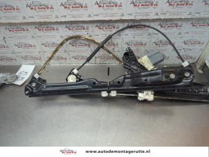 O190950 Gebruikte raammechaniek 4deurs links-voor Peugeot 308