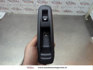 O190955 Gebruikte raam schakelaar elektrisch Peugeot 308