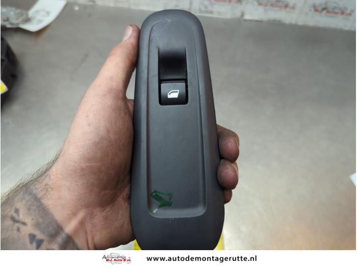 Gebruikte Elektrisch Raam Schakelaar Peugeot 308 O190958