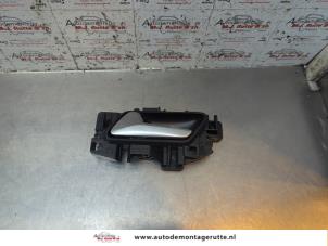 O190960 Gebruikte portiergreep 4deurs links-voor Peugeot 308