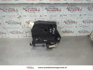 O191046 Gebruikte slotmechaniek portier 2deurs links Mini ONE