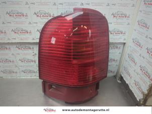 O191061 Gebruikte achterlicht links Volkswagen Sharan