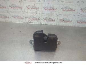 O191069 Gebruikte slotmechaniek achterklep Volkswagen Touran