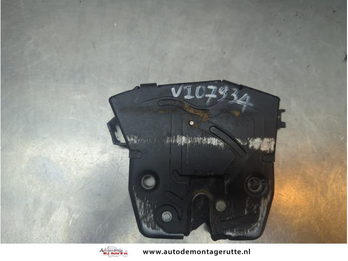 Gebruikte Slotmechaniek Achterklep BMW 3-Serie O191080
