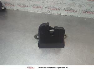 O191094 Gebruikte slotmechaniek achterklep Seat Leon