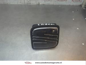 O191098 Gebruikte achterklep handgreep Seat Leon