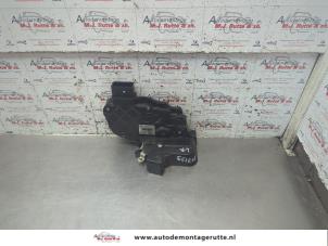 O191118 Gebruikte slotmechaniek portier 4deurs links-achter Volvo V70