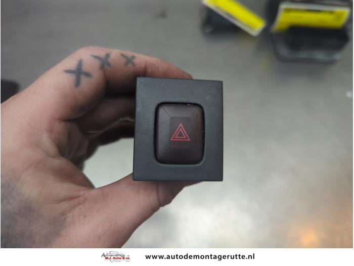Gebruikte Paniekverlichtings Schakelaar Volvo V70 O191127