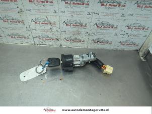 O191143 Gebruikte sleutel+contactslot Toyota Aygo