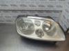 Volkswagen Touran (1T1/T2) 1.6 FSI 16V Koplamp rechts