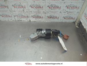 O191142 Gebruikte sleutel+contactslot Peugeot 308