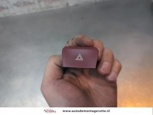 O191203 Gebruikte gevarenlicht schakelaar Citroen C4 Picasso