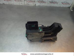 O191223 Gebruikte portierslot mechaniek 4deurs rechts-voor Ford Fusion