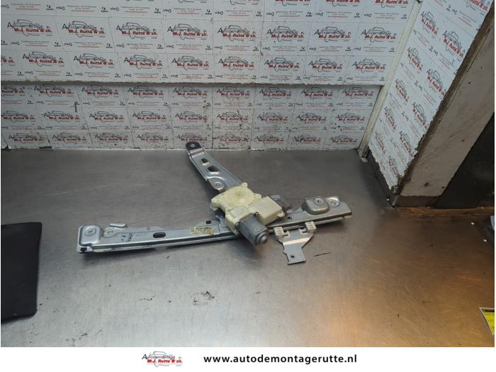 Gebruikte Ruitmechaniek 4Deurs rechts-voor Peugeot 5008 O191345