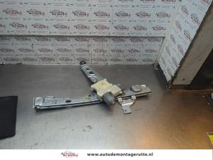 O191345 Gebruikte ruitmechaniek 4deurs rechts-voor Peugeot 5008