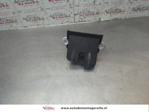 O191382 Gebruikte slotmechaniek achterklep Volkswagen Polo