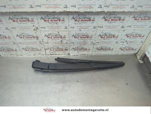 O191484 Gebruikte ruitenwisserarm achter Peugeot 5008