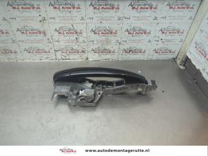 O191485 Gebruikte deurgreep 4deurs links-achter Peugeot 5008