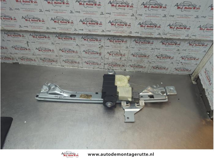 Gebruikte Ruitmechaniek 4Deurs links-achter Peugeot 5008 O191493