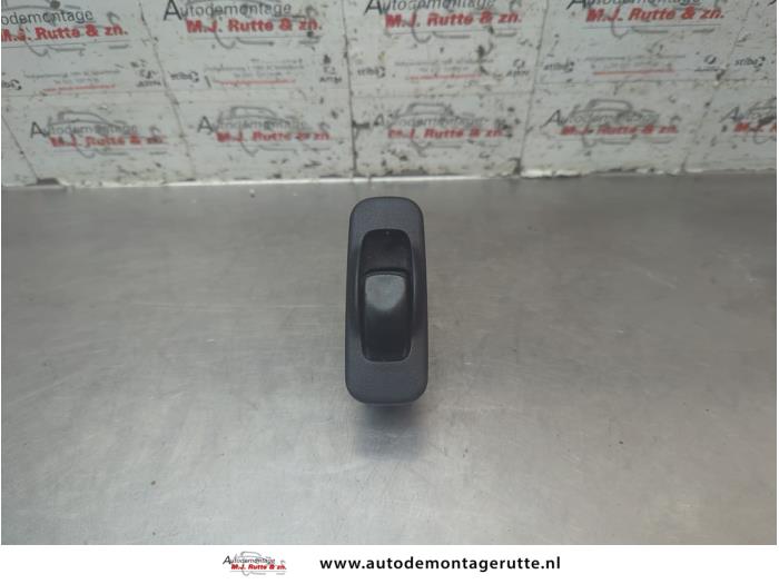Gebruikte Raam schakelaar elektrisch Mitsubishi Space Star O191580