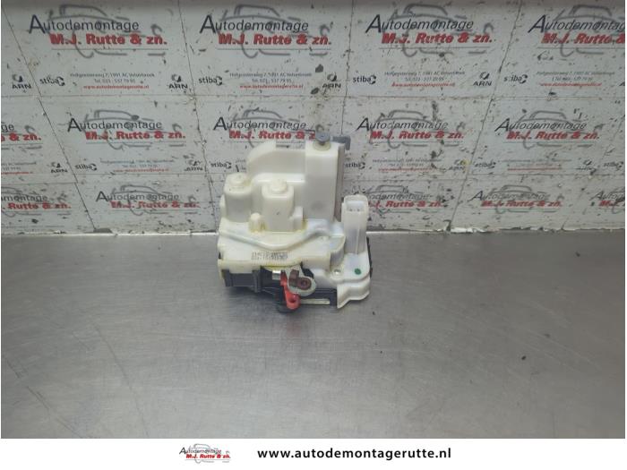 Gebruikte Slotmechaniek achterdeur Bus-Bestel Opel Combo O191622