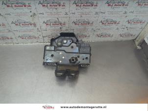 O191628 Gebruikte slotmechaniek achterklep Volvo V70