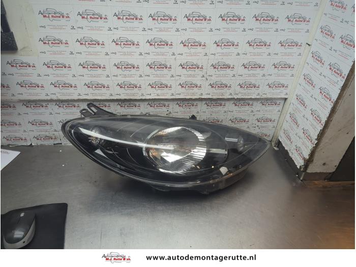 Gebruikte Rechter Koplamp Peugeot 1007 O191646
