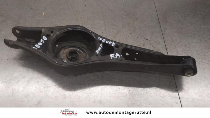 Gebruikte Draagarm rechts-achter Volkswagen Golf O191679