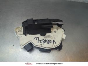 O191722 Gebruikte portierslot mechaniek 2deurs links Seat Mii