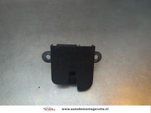 O191724 Gebruikte achterklep slotmechaniek Seat Mii
