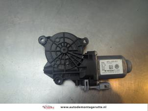 O191736 Gebruikte raammotor portier Seat Mii