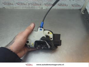 O191749 Gebruikte portierslot mechaniek 4deurs rechts-voor Opel Astra