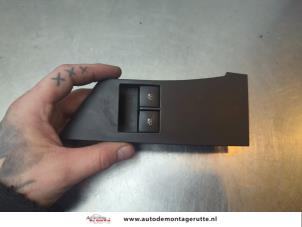 O191754 Gebruikte raam schakelaar elektrisch Opel Astra